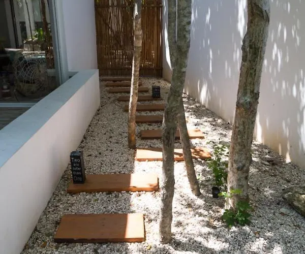 Luxury Private , Private Pool, Private Garden, Jacuzzi, 24hours Security
