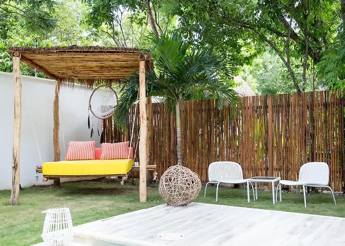 Luxury Private , Private Pool, Private Garden, Jacuzzi, 24hours Security *